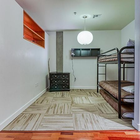 Oak Street Lofts Hotel ฮูดริเวอร์ ภายนอก รูปภาพ