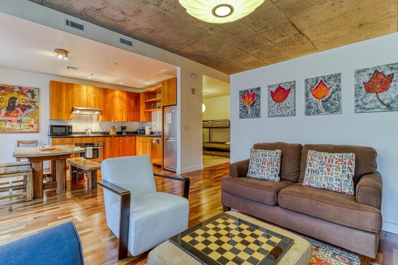 Oak Street Lofts Hotel ฮูดริเวอร์ ภายนอก รูปภาพ
