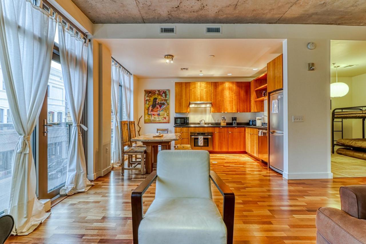 Oak Street Lofts Hotel ฮูดริเวอร์ ภายนอก รูปภาพ